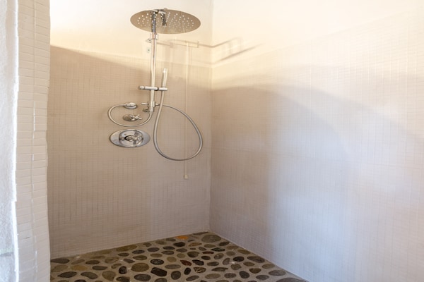 Foto van Boerderij in Toscaanse stijl in Capannori - Vakantiehuis in Capannori - BathRoom