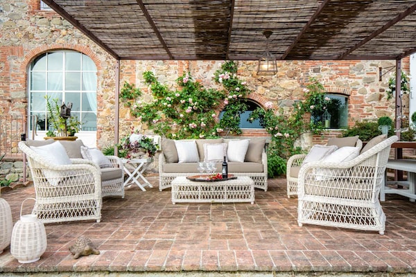 Foto van Boerderij in Toscaanse stijl in Capannori - Vakantiehuis in Capannori - TerraceBalcony