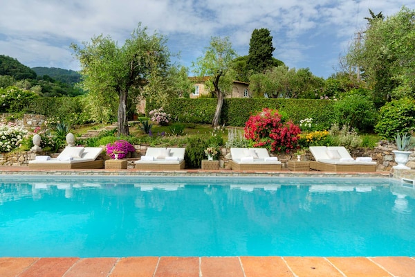 Foto van Boerderij in Toscaanse stijl in Capannori - Vakantiehuis in Capannori - PoolOfHouse