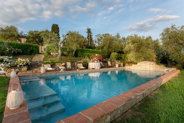 Foto van Boerderij in Toscaanse stijl in Capannori - Vakantiehuis in Capannori - PoolOfHouse