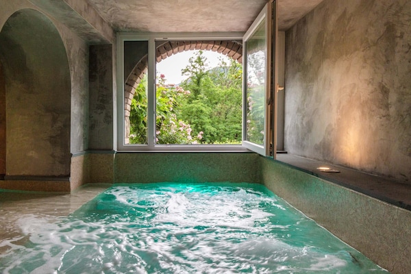 Foto van Boerderij in Toscaanse stijl in Capannori - Vakantiehuis in Capannori - PoolOfHouse