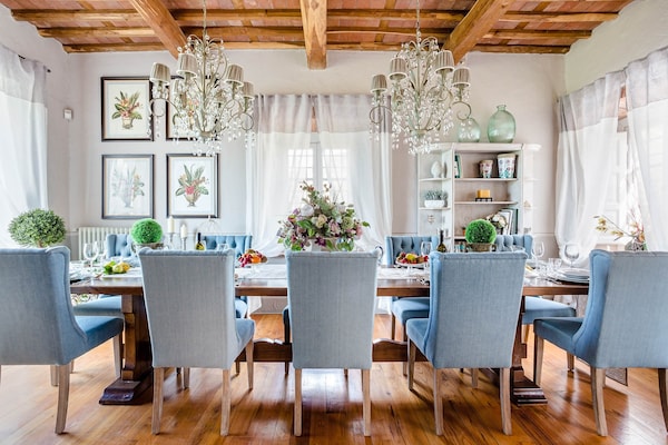 Foto van Boerderij in Toscaanse stijl in Capannori - Vakantiehuis in Capannori - DiningRoom