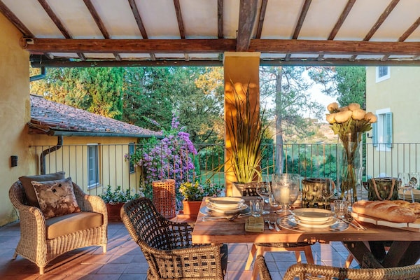 Foto van Villa met 10 slaapkamers in Lucca met zwembad - Vakantiehuis in Montecarlo - TerraceBalcony