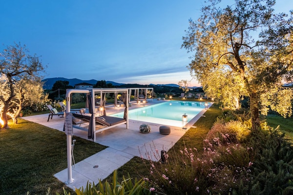 Foto van Villa met 10 slaapkamers in Lucca met zwembad - Vakantiehuis in Montecarlo - PoolOfHouse