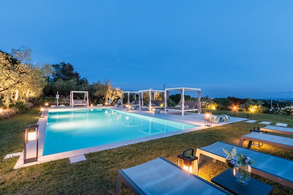 Foto van Villa met 10 slaapkamers in Lucca met zwembad - Vakantiehuis in Montecarlo - PoolOfHouse