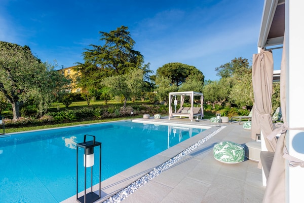 Foto van Villa met 10 slaapkamers in Lucca met zwembad - Vakantiehuis in Montecarlo - PoolOfHouse