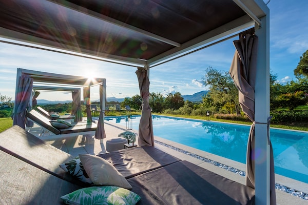 Foto van Villa met 10 slaapkamers in Lucca met zwembad - Vakantiehuis in Montecarlo - PoolOfHouse