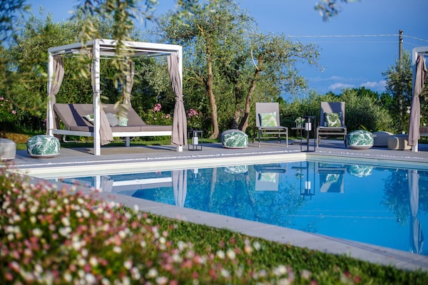 Foto van Villa met 10 slaapkamers in Lucca met zwembad - Vakantiehuis in Montecarlo - PoolOfHouse
