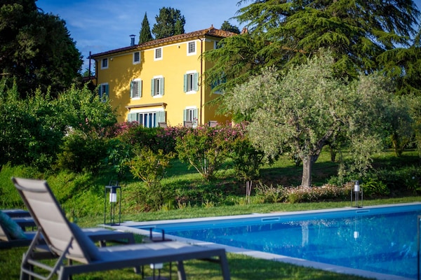Foto van Villa met 10 slaapkamers in Lucca met zwembad - Vakantiehuis in Montecarlo - PoolOfHouse