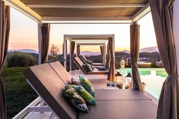 Foto van Villa met 10 slaapkamers in Lucca met zwembad - Vakantiehuis in Montecarlo - PoolOfHouse
