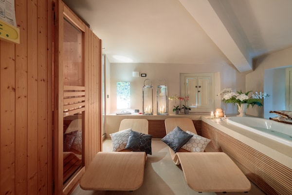 Foto van Villa met 10 slaapkamers in Lucca met zwembad - Vakantiehuis in Montecarlo - PoolOfHouse