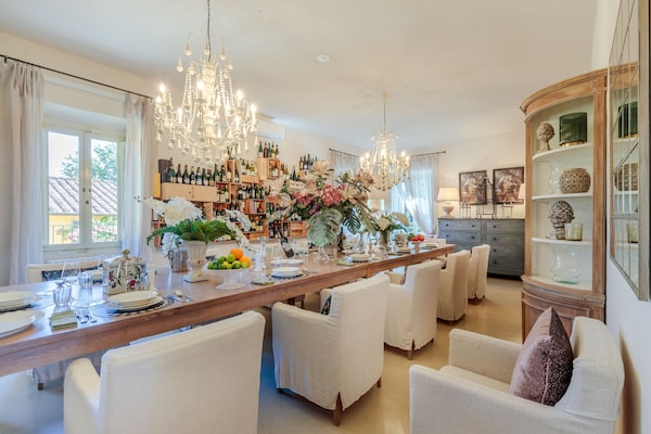 Foto van Villa met 10 slaapkamers in Lucca met zwembad - Vakantiehuis in Montecarlo - DiningRoom