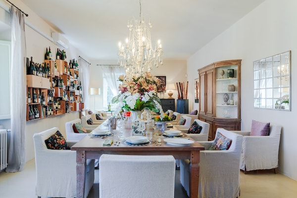 Foto van Villa met 10 slaapkamers in Lucca met zwembad - Vakantiehuis in Montecarlo - DiningRoom