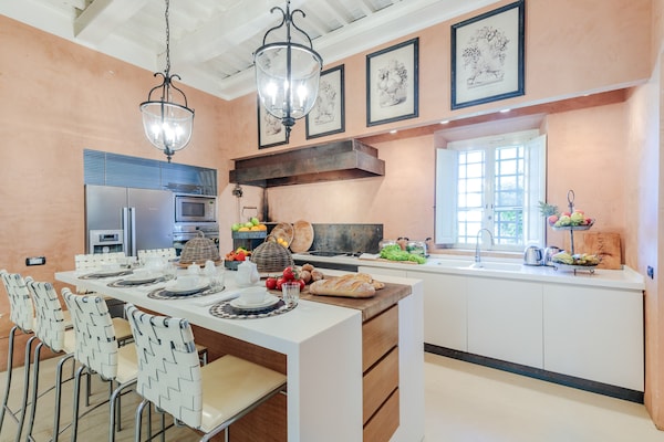 Foto van Villa met 10 slaapkamers in Lucca met zwembad - Vakantiehuis in Montecarlo - Kitchen