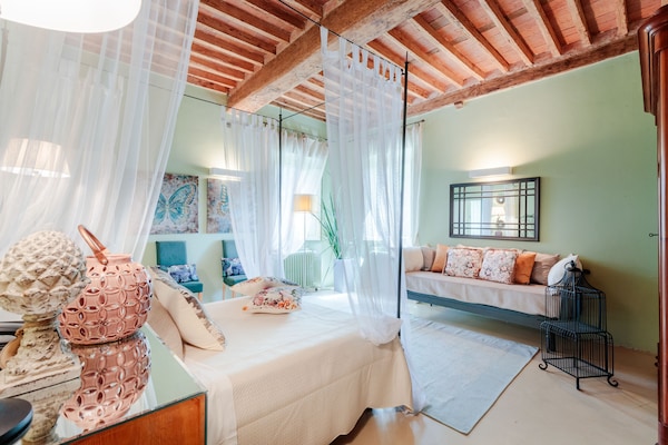 Foto van Villa met 10 slaapkamers in Lucca met zwembad - Vakantiehuis in Montecarlo - BedRoom