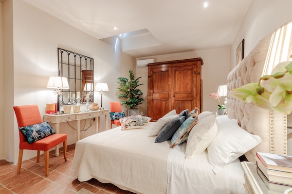 Foto van Villa met 10 slaapkamers in Lucca met zwembad - Vakantiehuis in Montecarlo - BedRoom