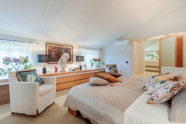 Foto van Villa met 10 slaapkamers in Lucca met zwembad - Vakantiehuis in Montecarlo - BedRoom
