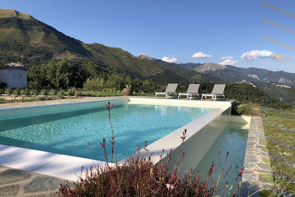 Foto van Vakantiehuis in Toscane met Zwembad & Uitzicht - Vakantiehuis in Bagni di Lucca - PoolOfHouse