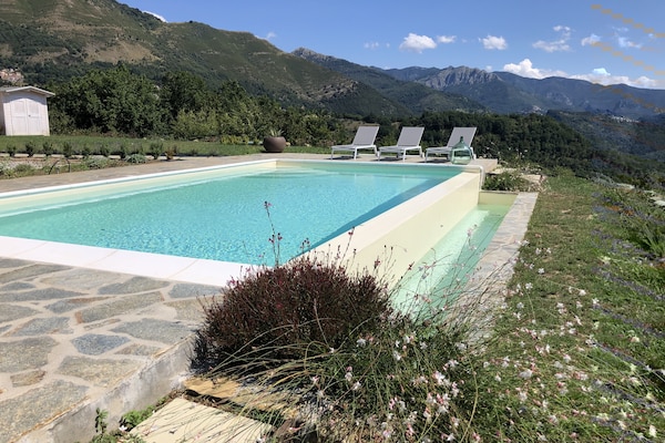 Foto van Vakantiehuis in Toscane met Zwembad & Uitzicht - Vakantiehuis in Bagni di Lucca - PoolOfHouse