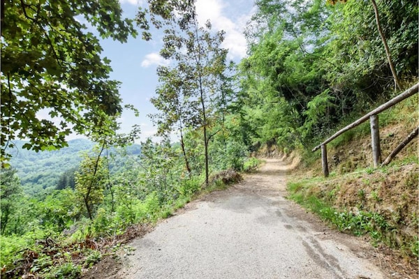 Foto van Vakantiehuis in Toscane met Zwembad & Uitzicht - Vakantiehuis in Bagni di Lucca - AreaSummer5KM