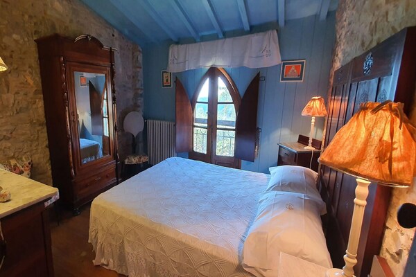 Foto van Stenen huis in Chiatri met uitzicht op meer - Vakantiehuis in Lucca - BedRoom