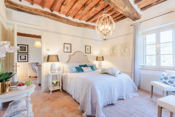 Foto van Luxe villa met 10 slaapkamers in Lucca - Vakantiehuis in Lucca - BedRoom