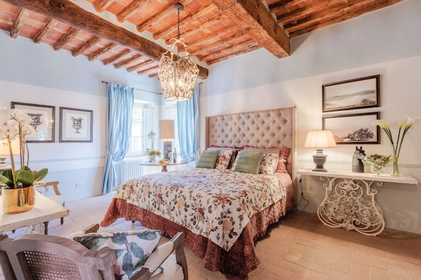 Foto van Luxe villa met 10 slaapkamers in Lucca - Vakantiehuis in Lucca - BedRoom
