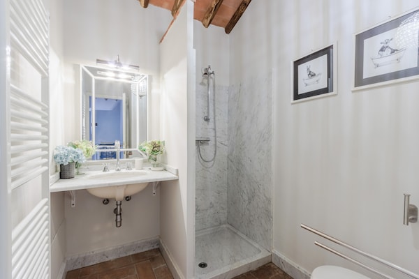 Foto van Luxe villa met 10 slaapkamers in Lucca - Vakantiehuis in Lucca - BathRoom