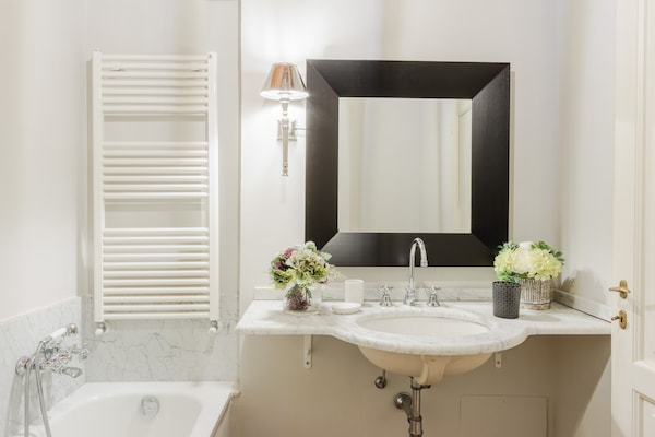 Foto van Luxe villa met 10 slaapkamers in Lucca - Vakantiehuis in Lucca - BathRoom