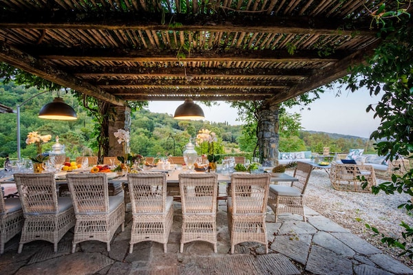 Foto van Luxe villa met 10 slaapkamers in Lucca - Vakantiehuis in Lucca - TerraceBalcony