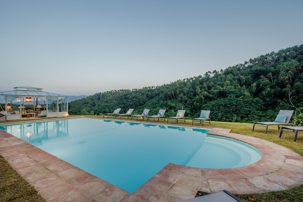 Foto van Luxe villa met 10 slaapkamers in Lucca - Vakantiehuis in Lucca - PoolOfHouse