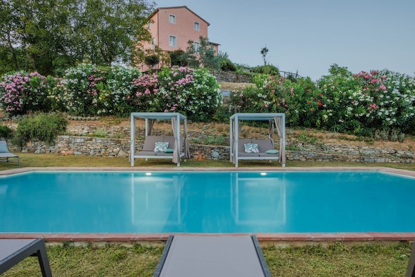 Foto van Luxe villa met 10 slaapkamers in Lucca - Vakantiehuis in Lucca - PoolOfHouse