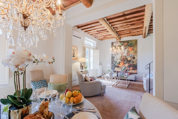 Foto van Luxe villa met 10 slaapkamers in Lucca - Vakantiehuis in Lucca - LivingRoom