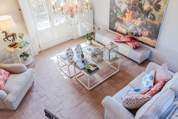 Foto van Luxe villa met 10 slaapkamers in Lucca - Vakantiehuis in Lucca - LivingRoom