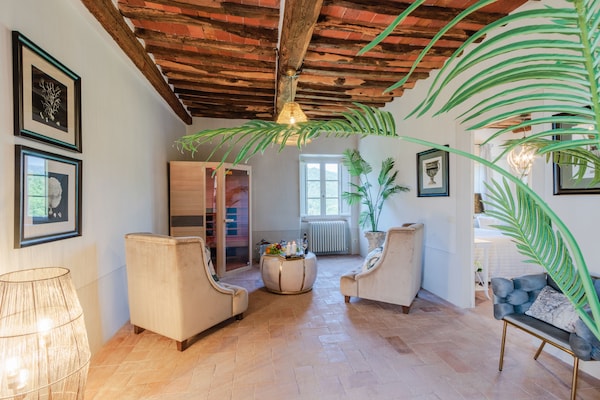 Foto van Luxe villa met 10 slaapkamers in Lucca - Vakantiehuis in Lucca - LivingRoom