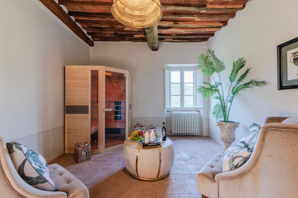 Foto van Luxe villa met 10 slaapkamers in Lucca - Vakantiehuis in Lucca - LivingRoom