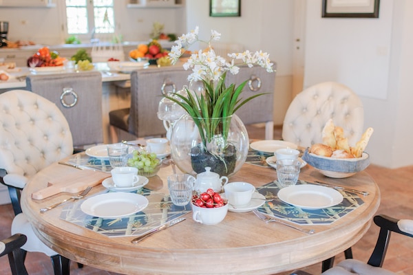 Foto van Luxe villa met 10 slaapkamers in Lucca - Vakantiehuis in Lucca - DiningRoom