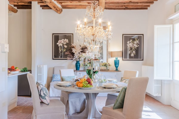 Foto van Luxe villa met 10 slaapkamers in Lucca - Vakantiehuis in Lucca - DiningRoom