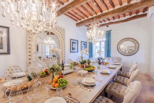 Foto van Luxe villa met 10 slaapkamers in Lucca - Vakantiehuis in Lucca - DiningRoom