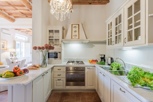 Foto van Luxe villa met 10 slaapkamers in Lucca - Vakantiehuis in Lucca - Kitchen