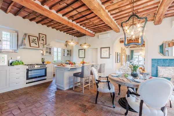 Foto van Luxe villa met 10 slaapkamers in Lucca - Vakantiehuis in Lucca - Kitchen