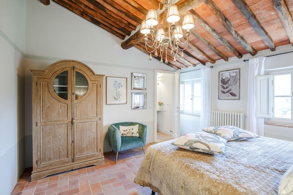 Foto van Luxe villa met 10 slaapkamers in Lucca - Vakantiehuis in Lucca - BedRoom