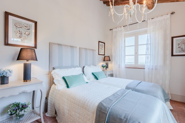 Foto van Luxe villa met 10 slaapkamers in Lucca - Vakantiehuis in Lucca - BedRoom