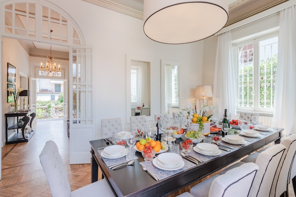 Foto van Villa in Lucca bij historische muren - Vakantiehuis in Lucca - DiningRoom