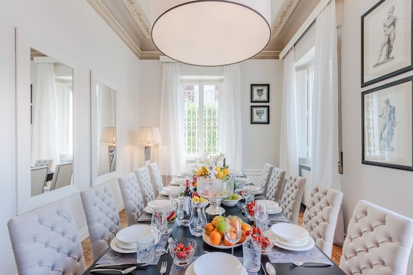 Foto van Villa in Lucca bij historische muren - Vakantiehuis in Lucca - DiningRoom