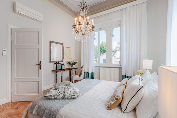 Foto van Villa in Lucca bij historische muren - Vakantiehuis in Lucca - BedRoom