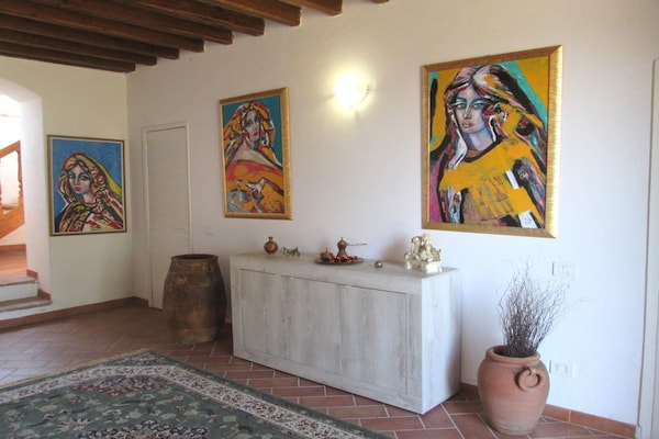 Foto van Villa in Toscane met Zwembad en Olijfgaard - Vakantiehuis in Castelnuovo di Val di Cecina (PI) - LivingRoom