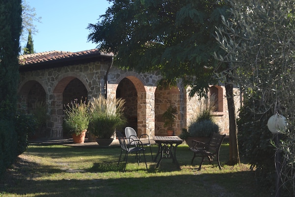 Foto van Huis in Toscane met zwembad - Vakantiehuis in Castel del Piano – GR - ExteriorSummer