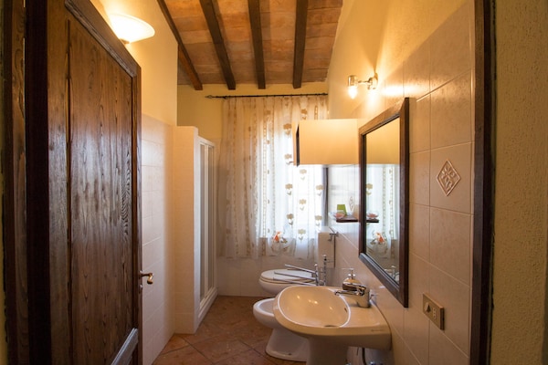 Foto van Huis in Toscane met zwembad - Vakantiehuis in Castel del Piano – GR - BathRoom