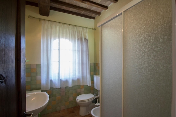 Foto van Huis in Toscane met zwembad - Vakantiehuis in Castel del Piano – GR - BathRoom